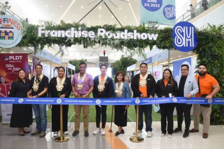 In photo from L to R, SM Supermalls AVP for South 3 Angel Toreja, DTI Provincial Director Clark Nebrao, AFFI EVP Arlene Martinez, SM Supermalls SVP for Mall Operations Bien C. Mateo, AFFI President Jaypee Morales, LEDIPO Head Fatima Villasenor, AFFI Chairman Leon Flores III, AFFI Directors Angel Santos and Rad Pelayo, and AFFI Vice President Miguel Wieneke