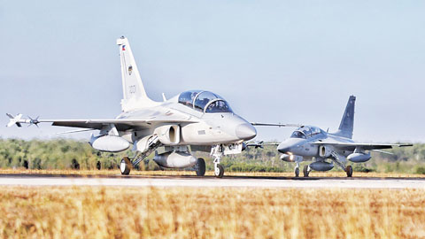 菲空軍四架FA-50PH戰鬥機昨日抵達澳洲達爾文，準備參加皇家澳洲空軍的「漆黑」聯合軍演。