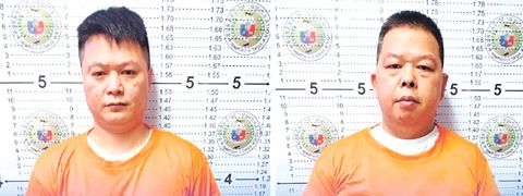 移民局逃犯搜捕組探員逮捕了兩名因經營網絡博彩網站而在中國遭通緝的中國籍男子。(移民局照片)