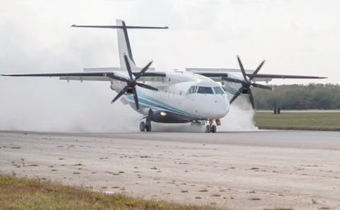 美軍運輸機在菲律濱進行公路起降演訓時發生意外。