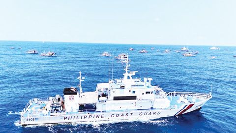 菲律濱海岸警衛隊部署了其兩艘44米長的船隻，Cape