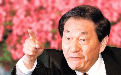 圖為中國國務院前總理朱鎔基。(美聯社檔案照片)
