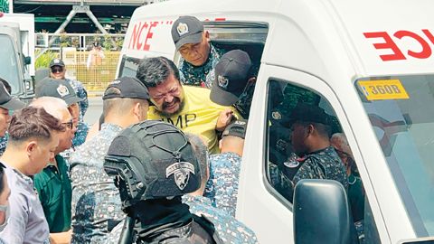 被羈押的參議員晶貴·伊斯沓拉於週三因左膝韌帶撕裂，被緊急送往仙範市紅衣主教仙道斯醫療中心。