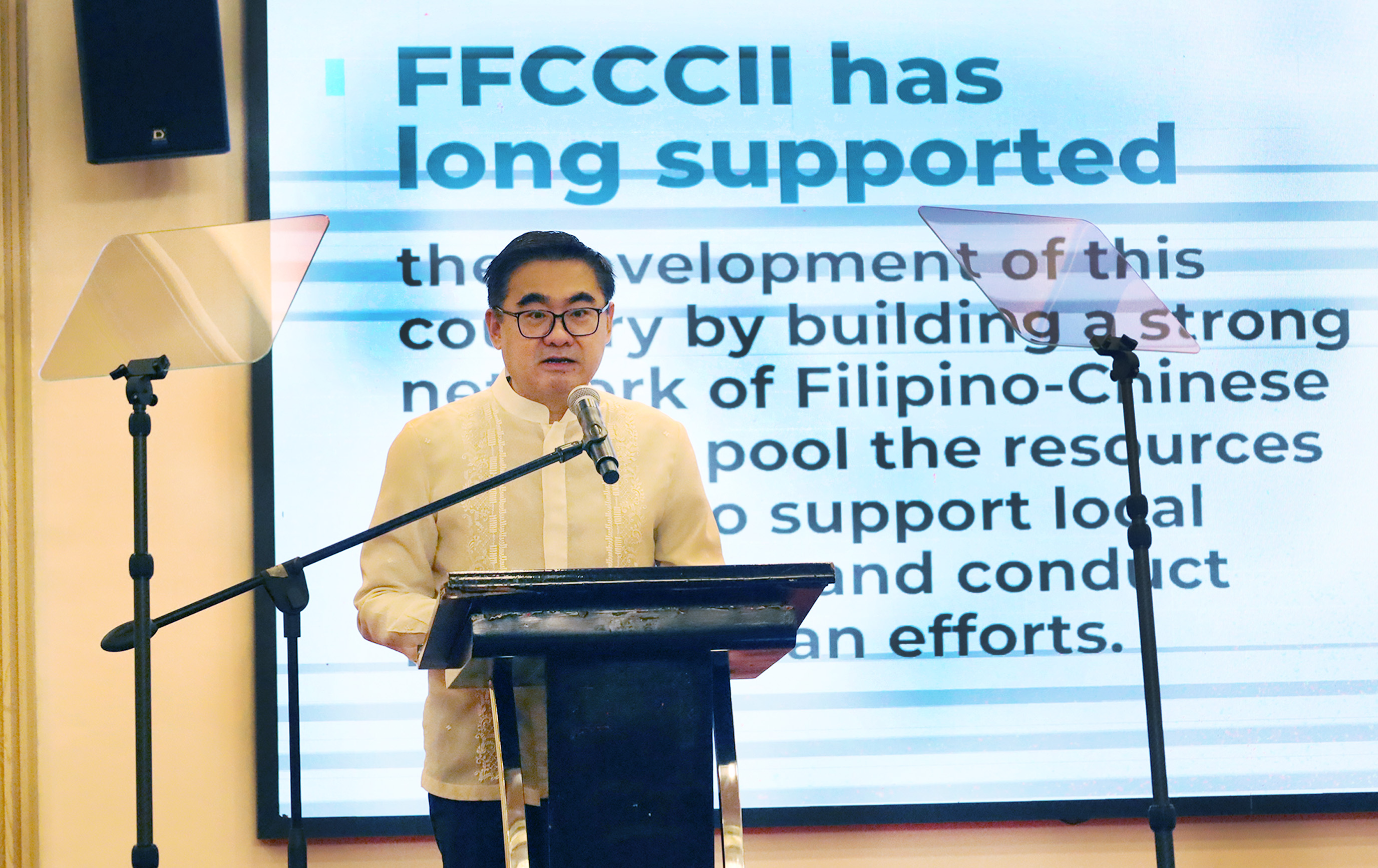 財政部長吳詩澤昨日出席商總舉辦的座談會。（本報記者Celia Ramos攝）